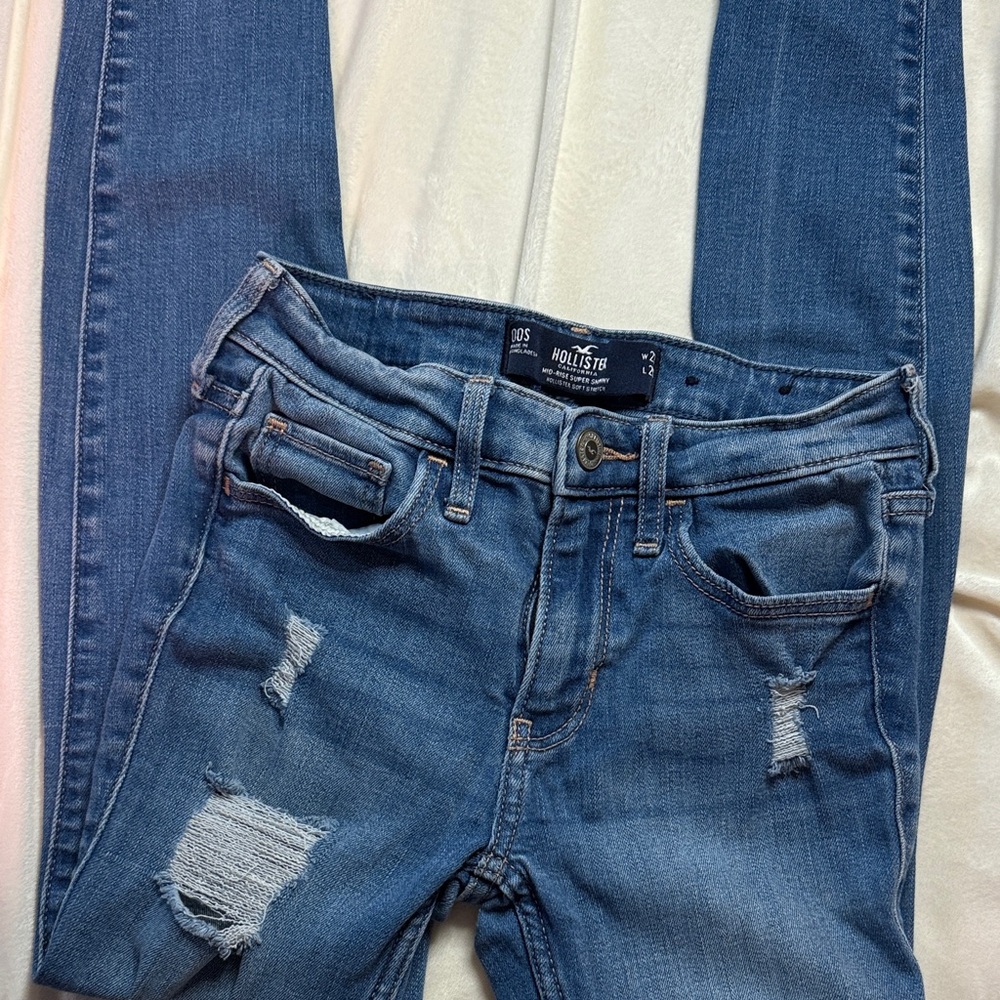 Hollister Women's Light Blue Ripped Skinny Jeans